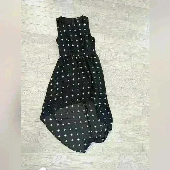 Bundle of 2 | H&M Floral Romper + Forever 21 High Low Dress - size Small - Picture 4 of 6